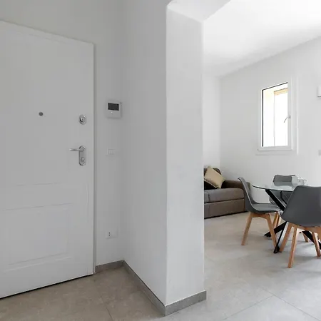 Le Dodici Porte - Porta Lame 3 By District Apartman *